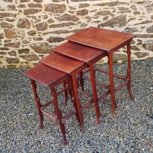 THONET tables gigognes