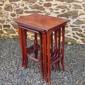 THONET tables gigognes